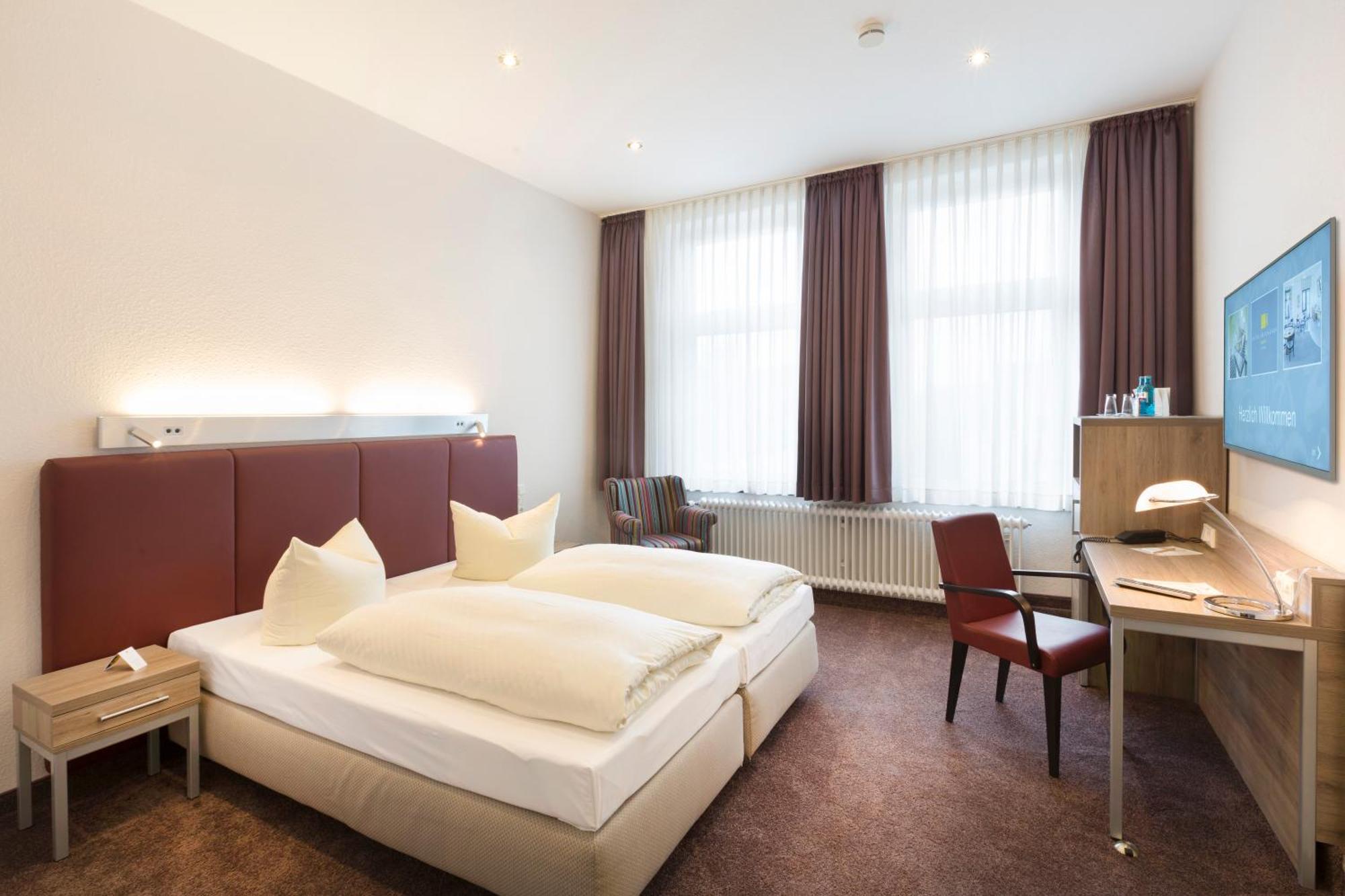 Hotel Reichshof Garni シュヴェーアテ エクステリア 写真